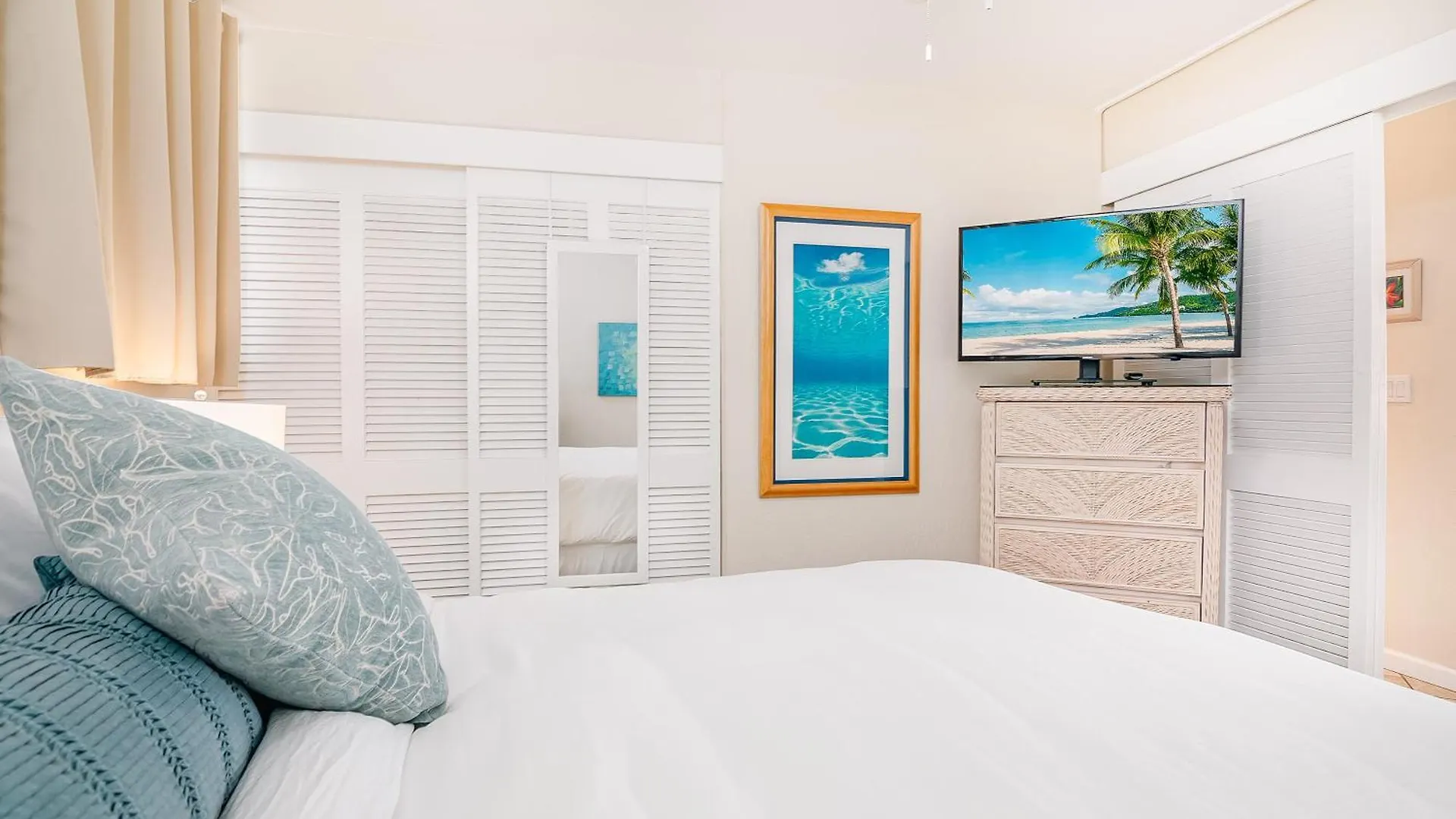 Apartment ***Serendipity On The Moana - Legal & Oceanfront - Great For Work & Play!*** Waianae