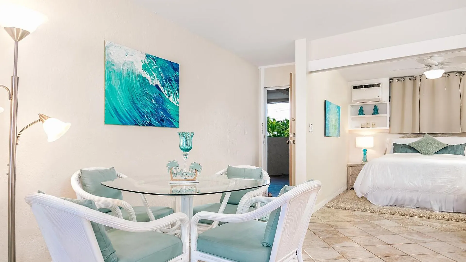***Serendipity On The Moana - Legal & Oceanfront - Great For Work & Play!*** Waianae United States